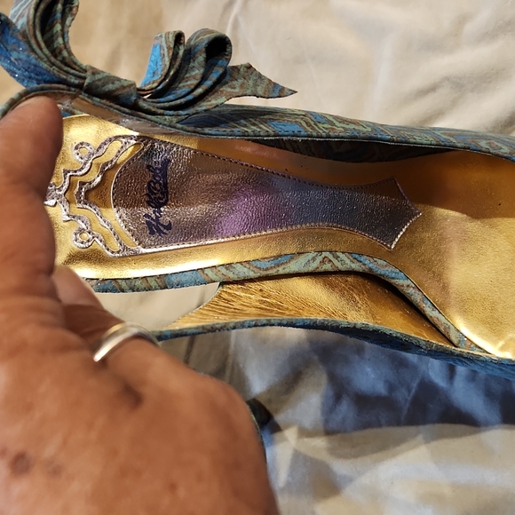 Hale & Bob Heels - Picture 5 of 5